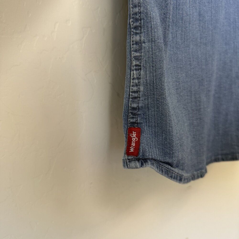 Wrangler Size Medium Indigo Chambray Brown Pearl Snap Button Down Western  Rodeo - Picture 6 of 10